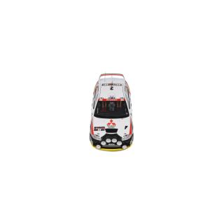 MITSUBISHI CARISMA GT GR.A R. BURNS RAC RALLY 1997 OttO mobile 1:18 Resinemodell (Türen, Motorhaube... nicht zu öffnen!)